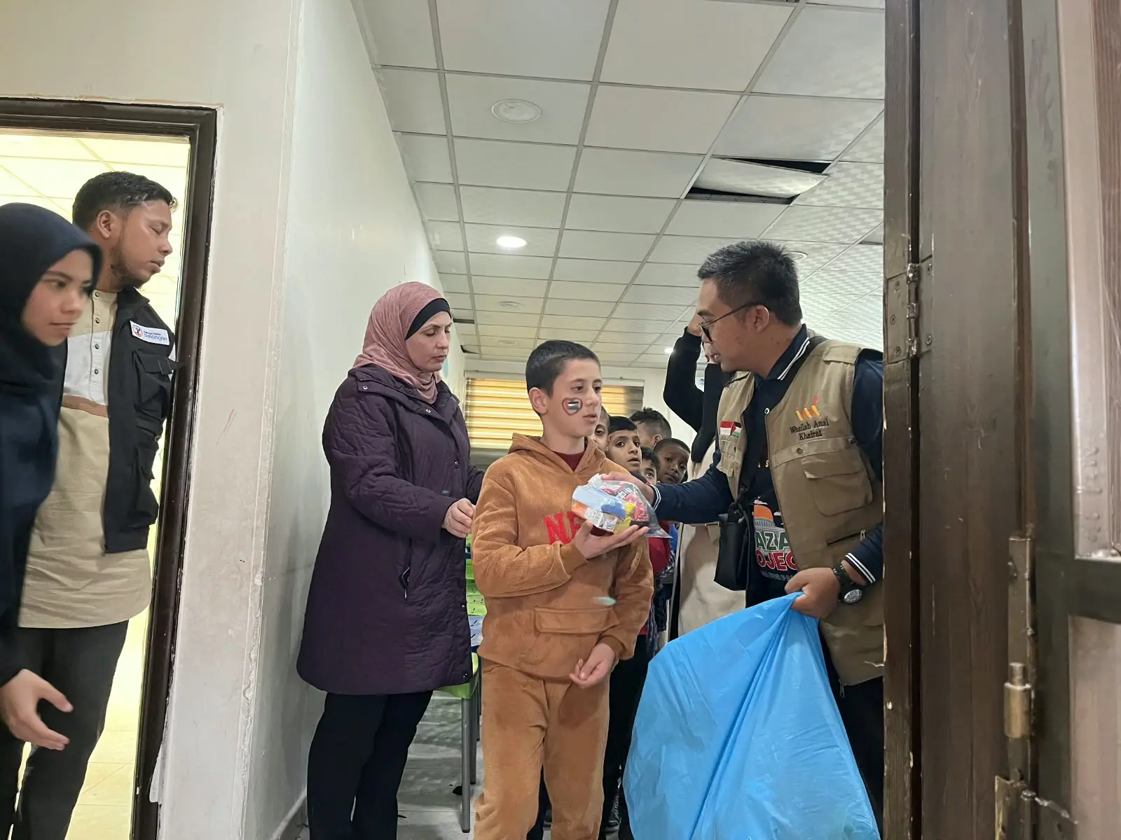 Amanah Indonesia hadir langsung untuk mereka