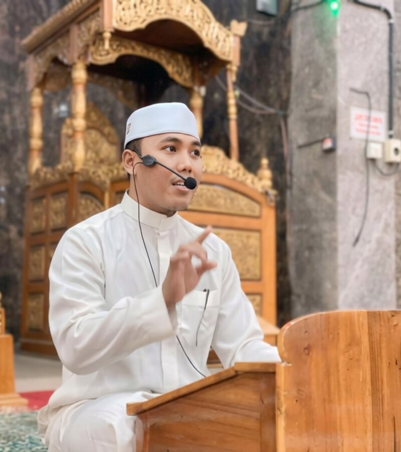 Ustadz Farid Al Boyani